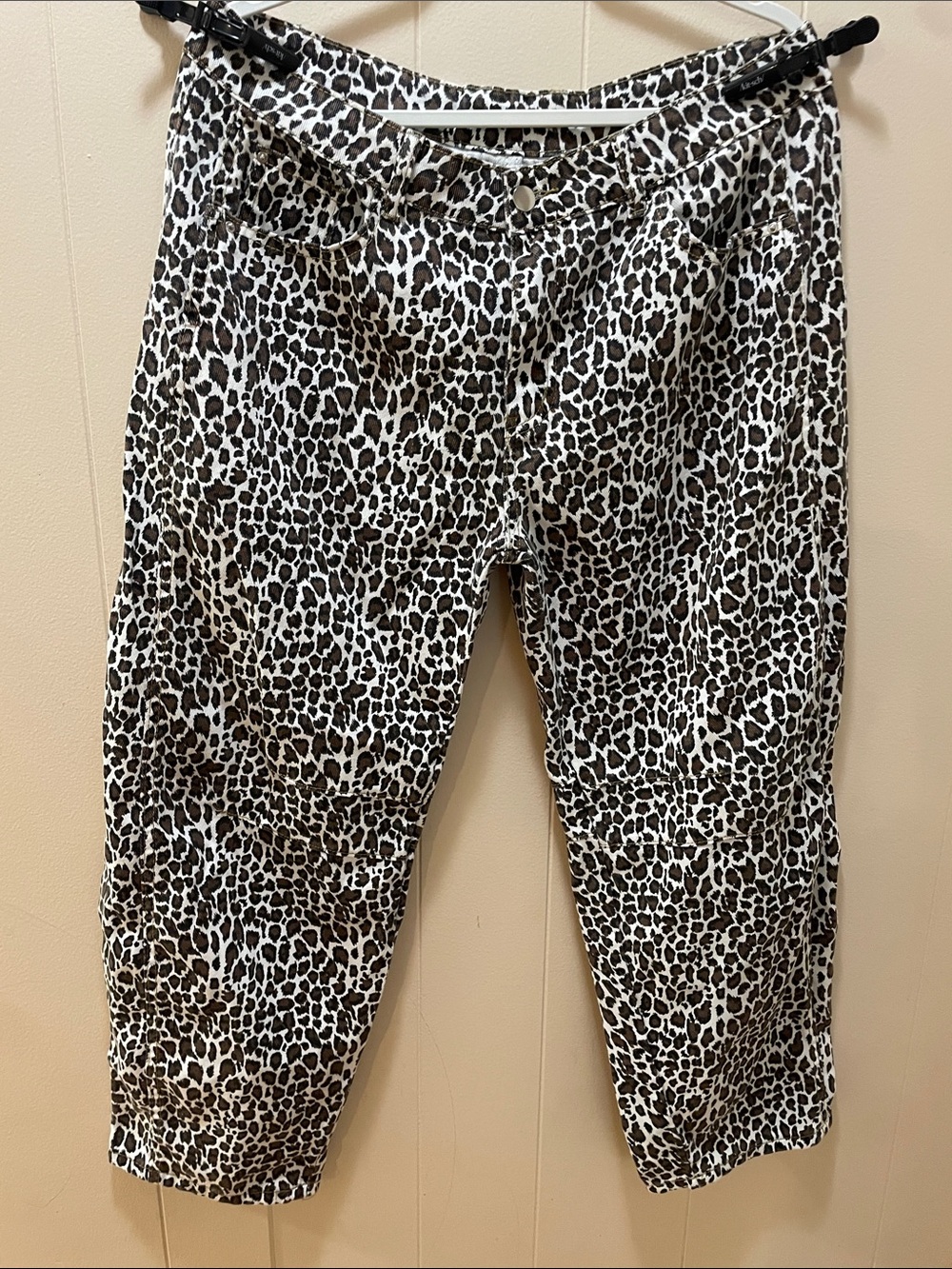 Women Leopard Print Capri Pants - Brown/Black